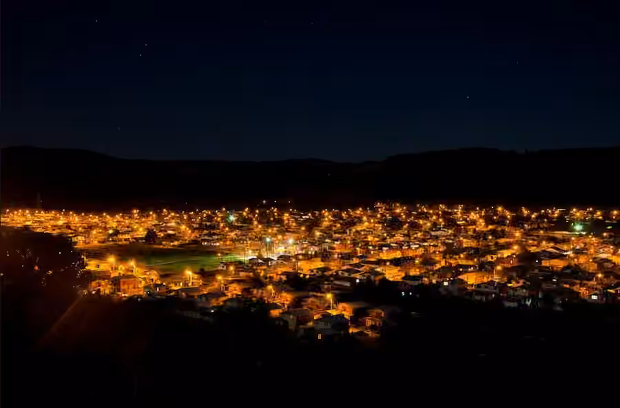 La localidad de Lanco de noche